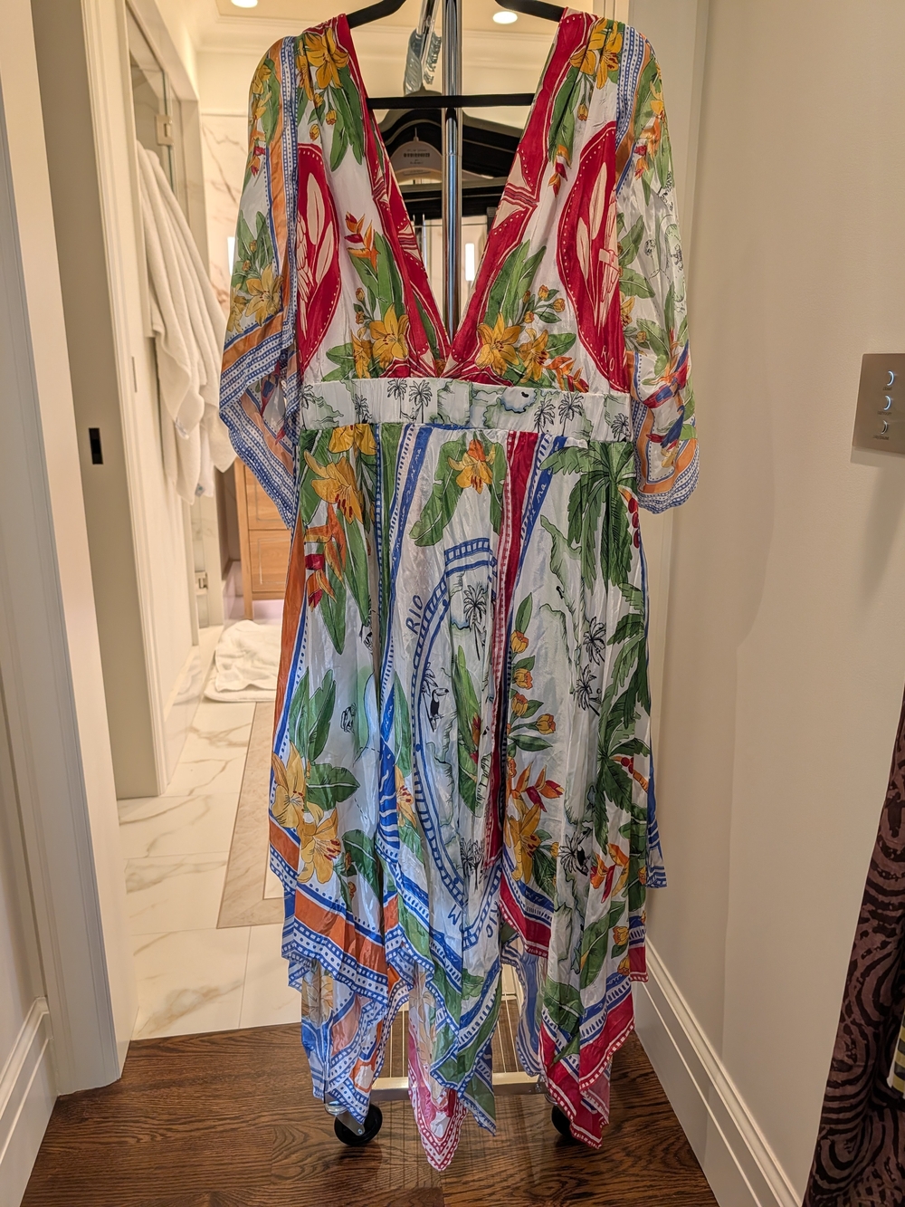 Farm Rio Tropical destination Scarf Dress Midi Dress - Multicolor - Picture 4 of 5